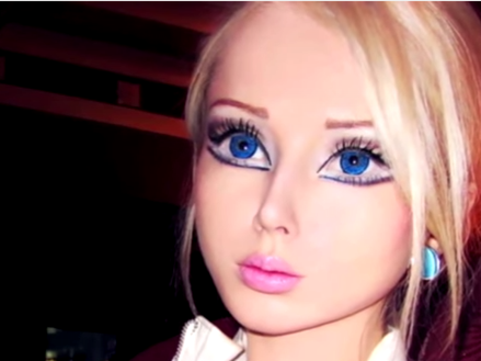 Valeria lukyanova barbie doll hotsell