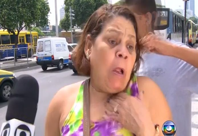 Brazil Woman Robbed During Tv Interview