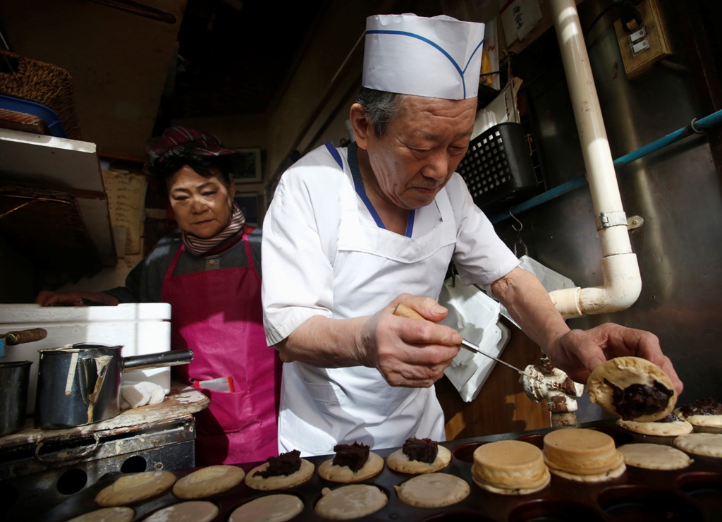 japan-shrinking-and-ageing-population-hinders-abe-s-effort-to-boost