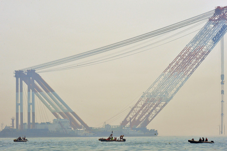 ferry cranes