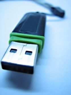 Tails is so small it can fit easily onto a USB memory stick Tails is so small it can fit easily onto a USB memory stick