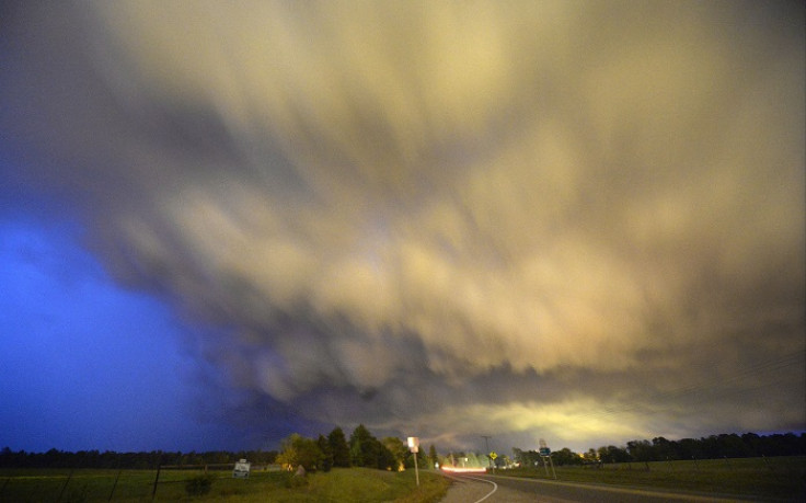 Low-level thunderstorm passes over Hampton, Arkansas in April 2014.