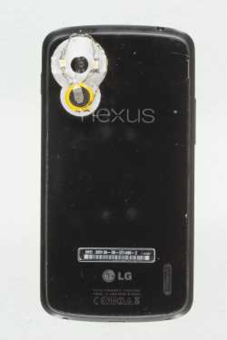 Researchers turn a Nexus 4 smartphone into a dermascope capable of detecting skin diseases