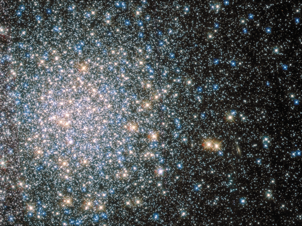 Messier 5 - 1000,000 stars captured using the Hubble Space Telescope Messier 5 - 1000,000 stars captured using the Hubble Space Telescope