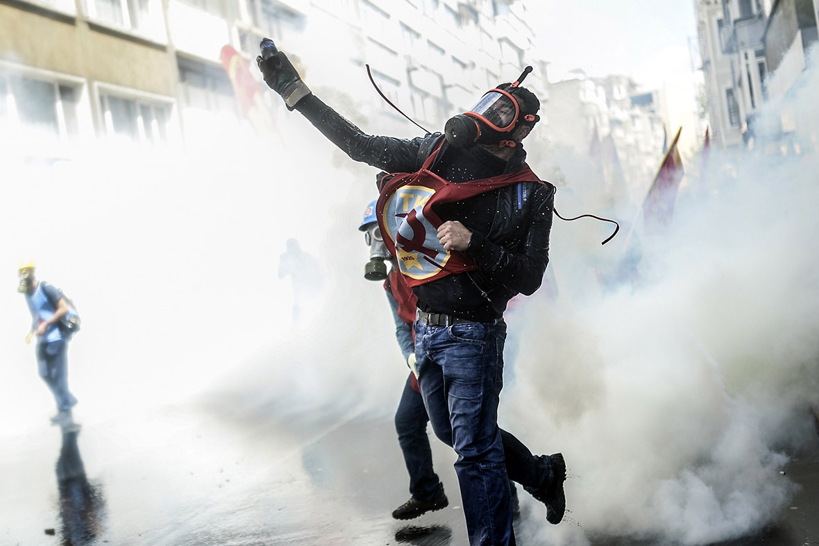 tear gas throw