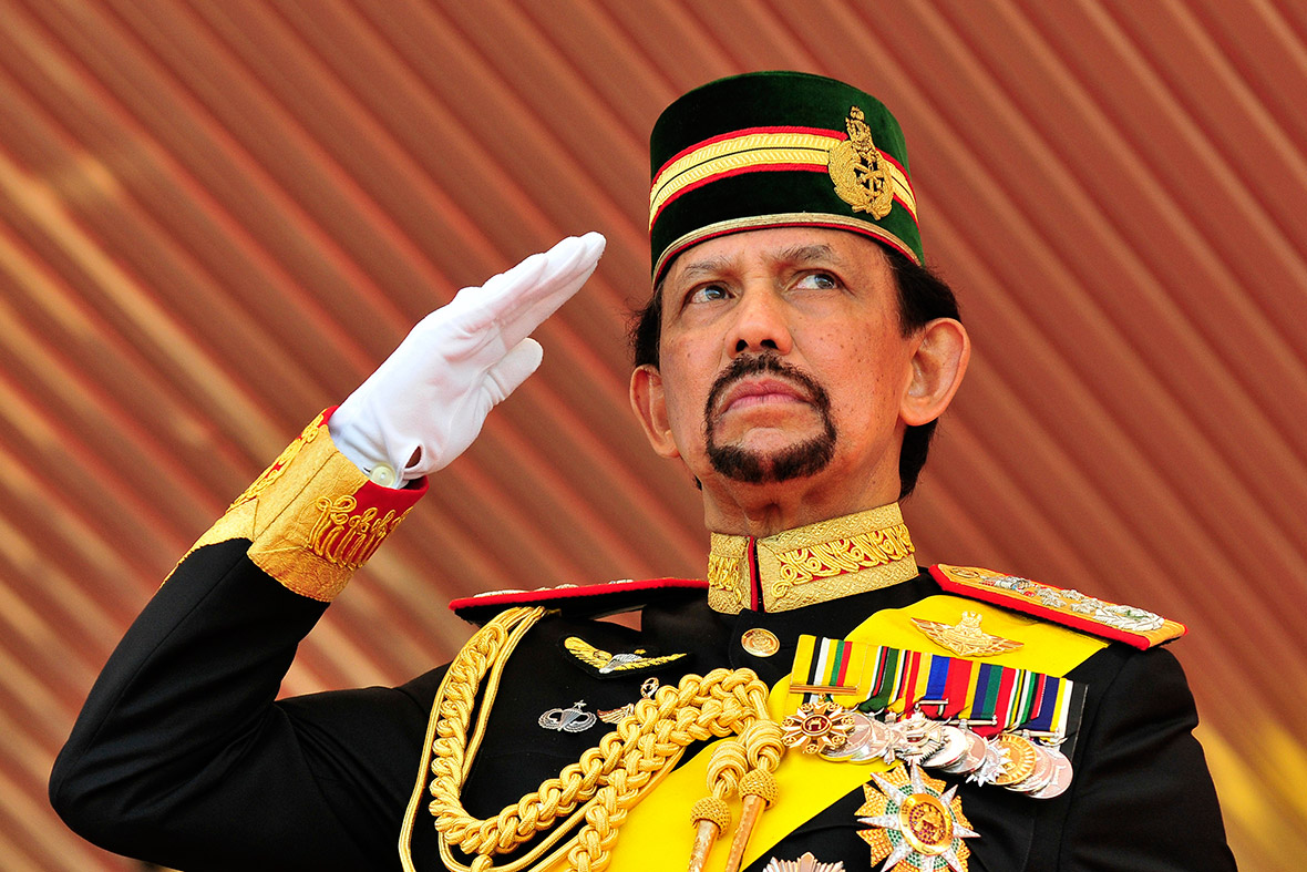 Brunei va instaurer la lapidation des homosexuels et provoque l ...