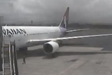 Video Teenage Stowaway Leaping Hawaiian Airlines Plane Wheel Bay California Yahya Abdi
