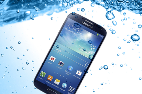 Galaxy S5 vs Xperia Z2: Extreme Waterproof Test Confirms S5 Fares Equally Good