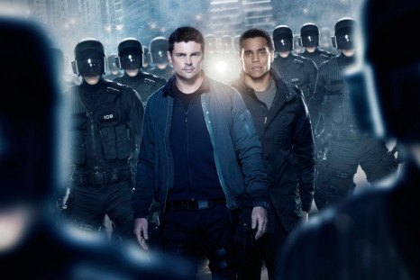 Almost Human - Karl Urban stars as a troubled detective with an android robot for a partner