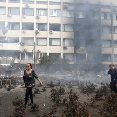 Ukraine Mariupol women police station fire