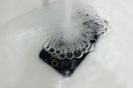 iPhone 6 water proof