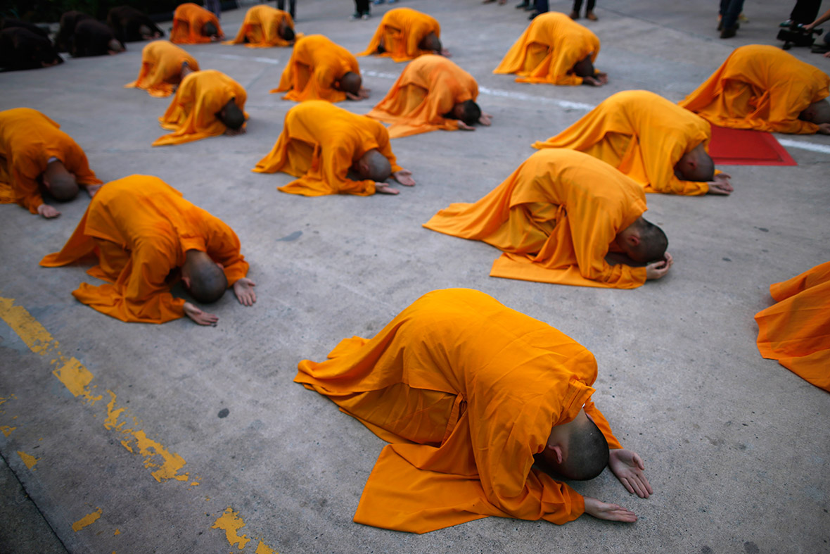 singapore monks