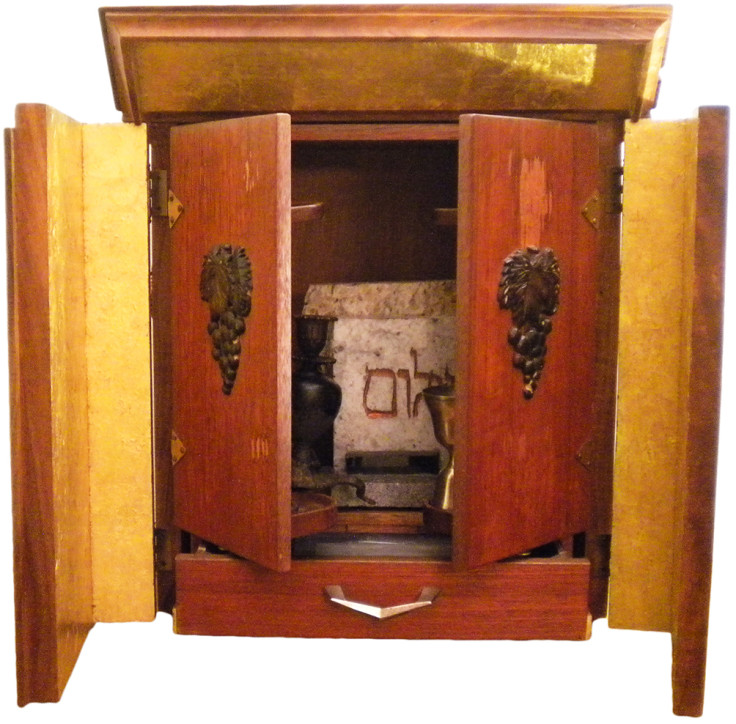 The infamous Dybuuk box, which has inspired others to sell haunted items on eBay