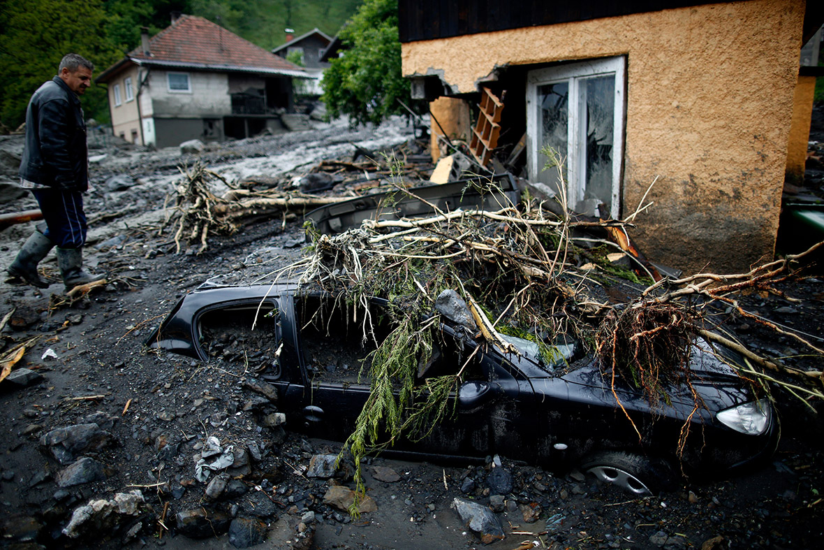 bosnia black car