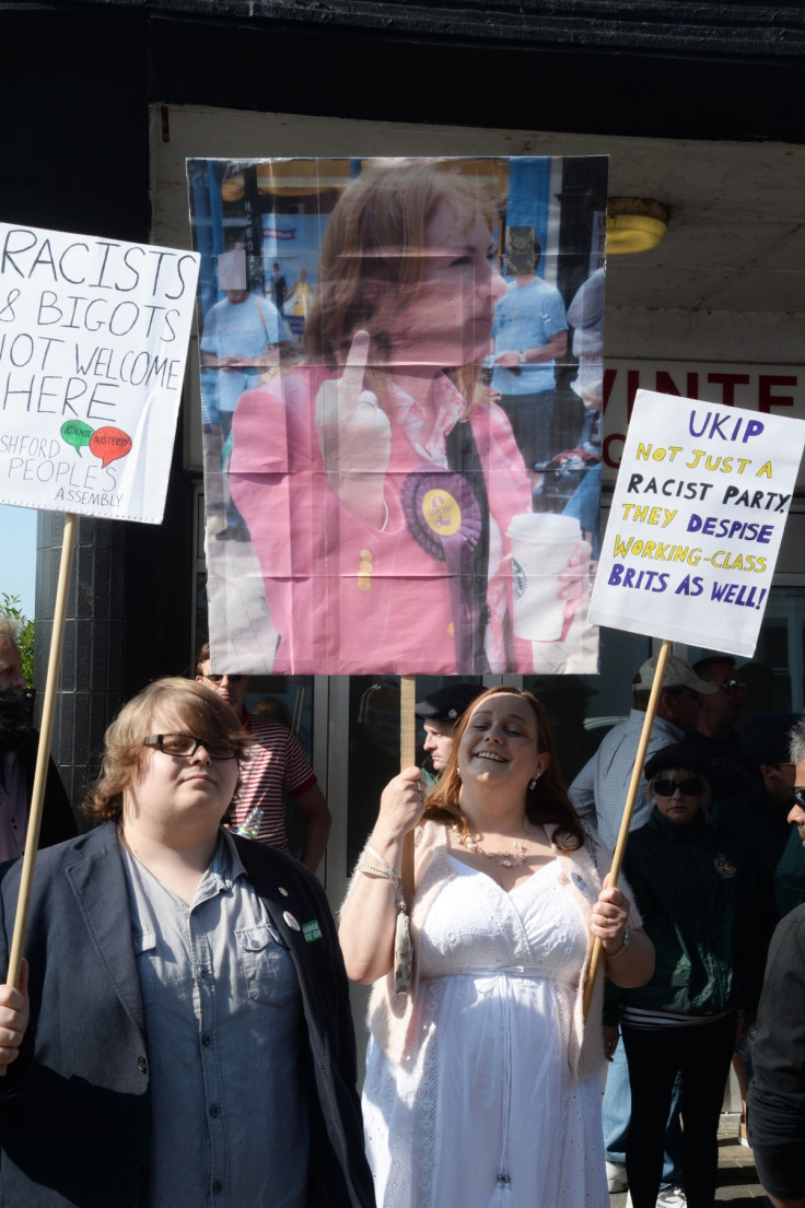 Farage raqlly protesters