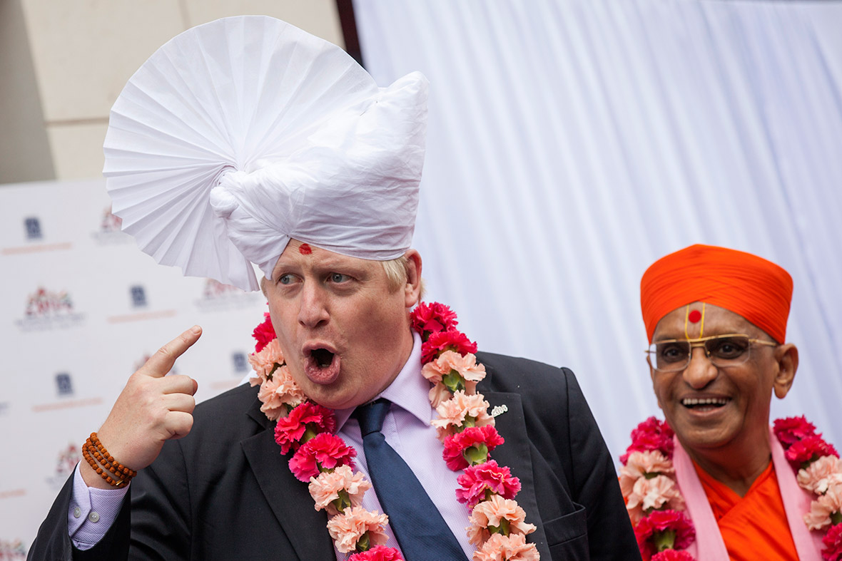 Boris Johnson Hindu temple turban