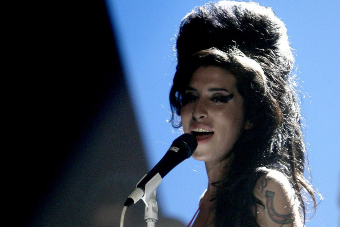 Farewell Amy Winehouse: A Tribute to Her Top 10 Fashion Moments.