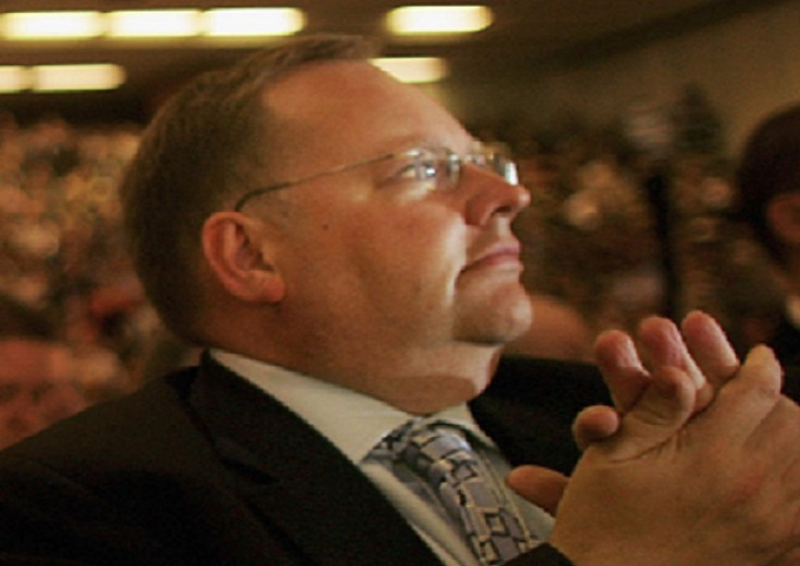 Lord Rennard has apologised for invading the 'personal space' of some women
