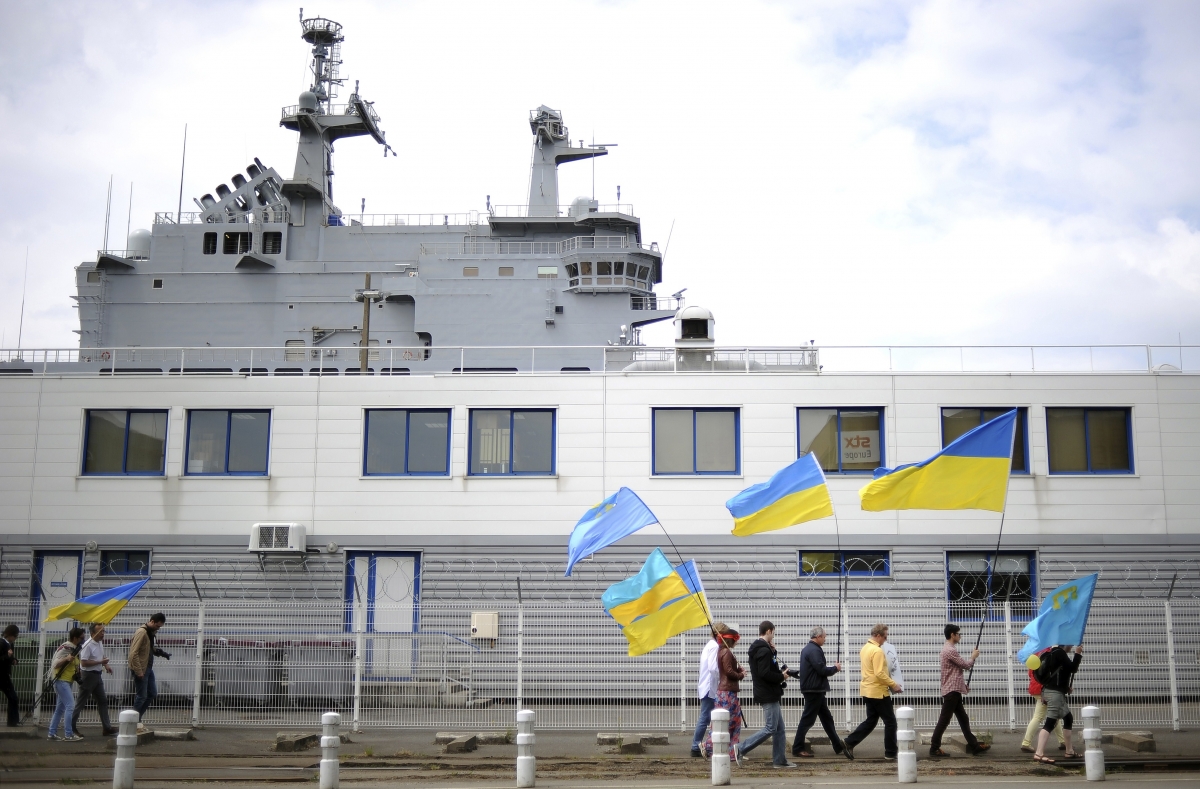 France Russia Deliver Mistral Warships Helicopter Carriers