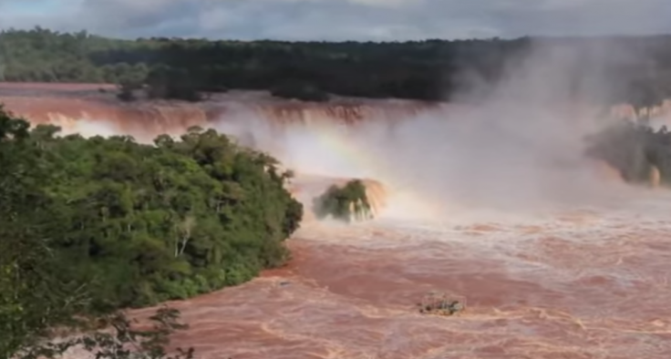 Iguazu waterfall biggest flow record