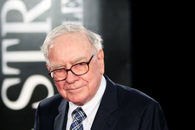 New app feeds investors insights from likes of Warren Buffet