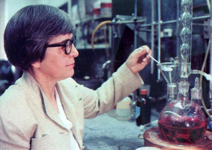 Stephanie Kwolek: Chemist who Developed 'Kevlar 'Stronger Than Steel' Body Armour Dies at 90