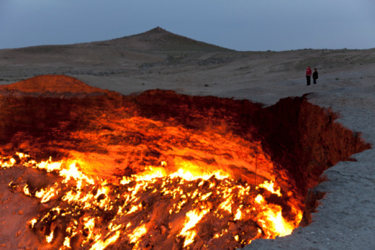 door to hell burning crater Turkmenistan