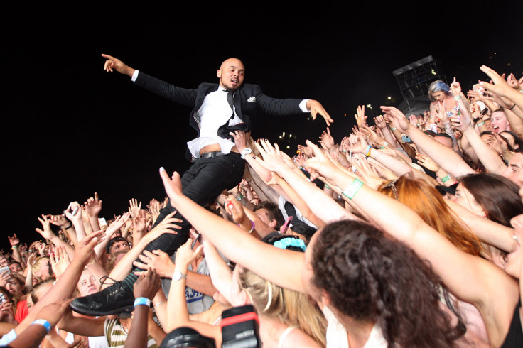 crowd surfing