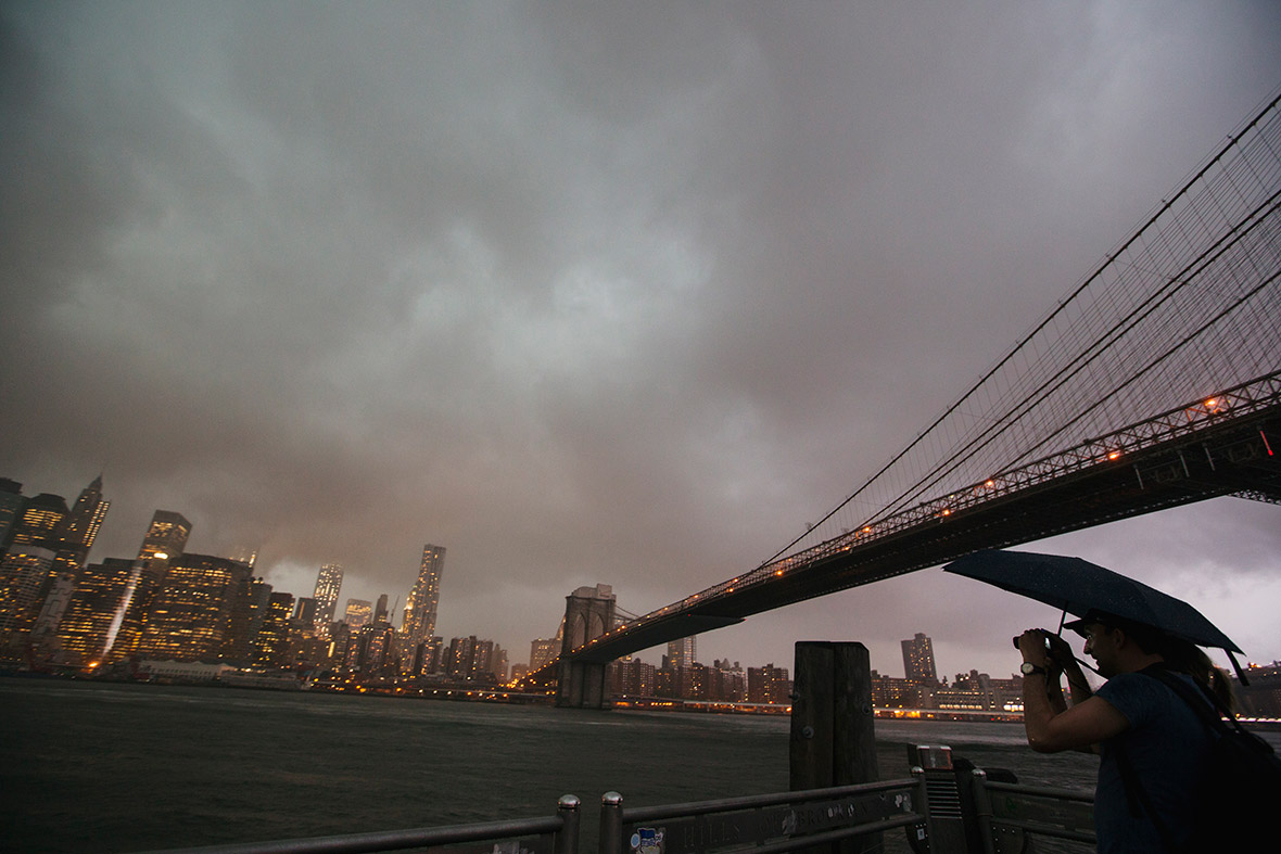 brooklyn bridge storm