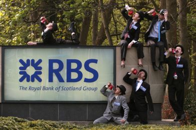 RBS Shares Jump as Boss Declares Misconduct Issues Will Be Resolved in 2016