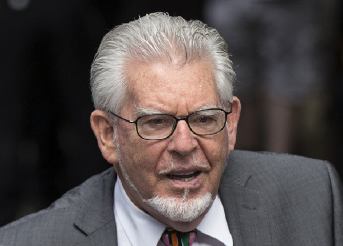 Vile web searches made by Rolf Harris on his computer are revealed Vile web searches made by Rolf Harris on his computer are revealed