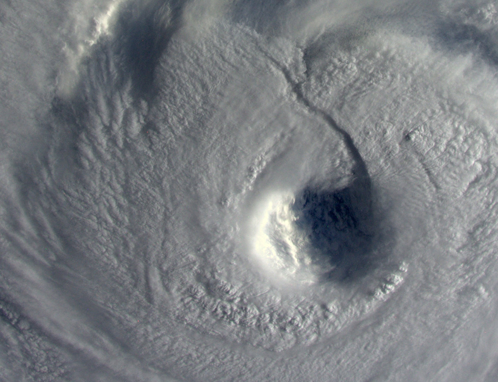 super typhoon neoguri from space