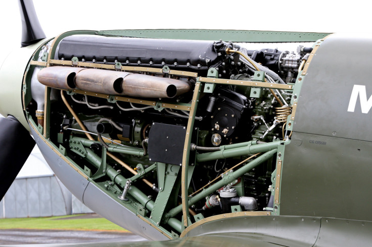 Spitfire 19
