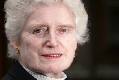 Lady Elizabeth Butler-Sloss has resign from parliamentary inquiry in to historical child sex abuse claims