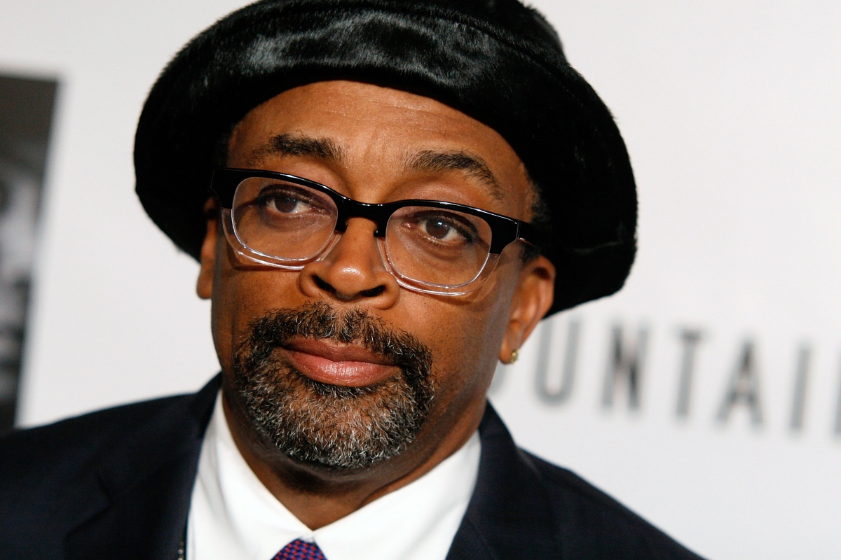 Eric Garner Death: Spike Lee Mixes Footage Of NYPD Chokehold With 'Do ...