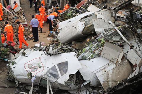 taiwan plane crash wreckage