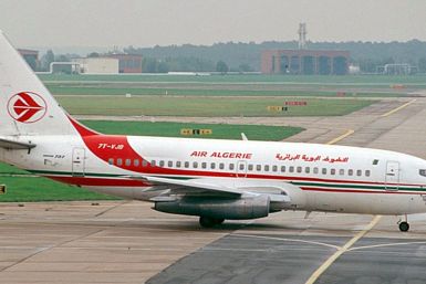 An Air Algerie flight loses contact 50 minutes after takeoff