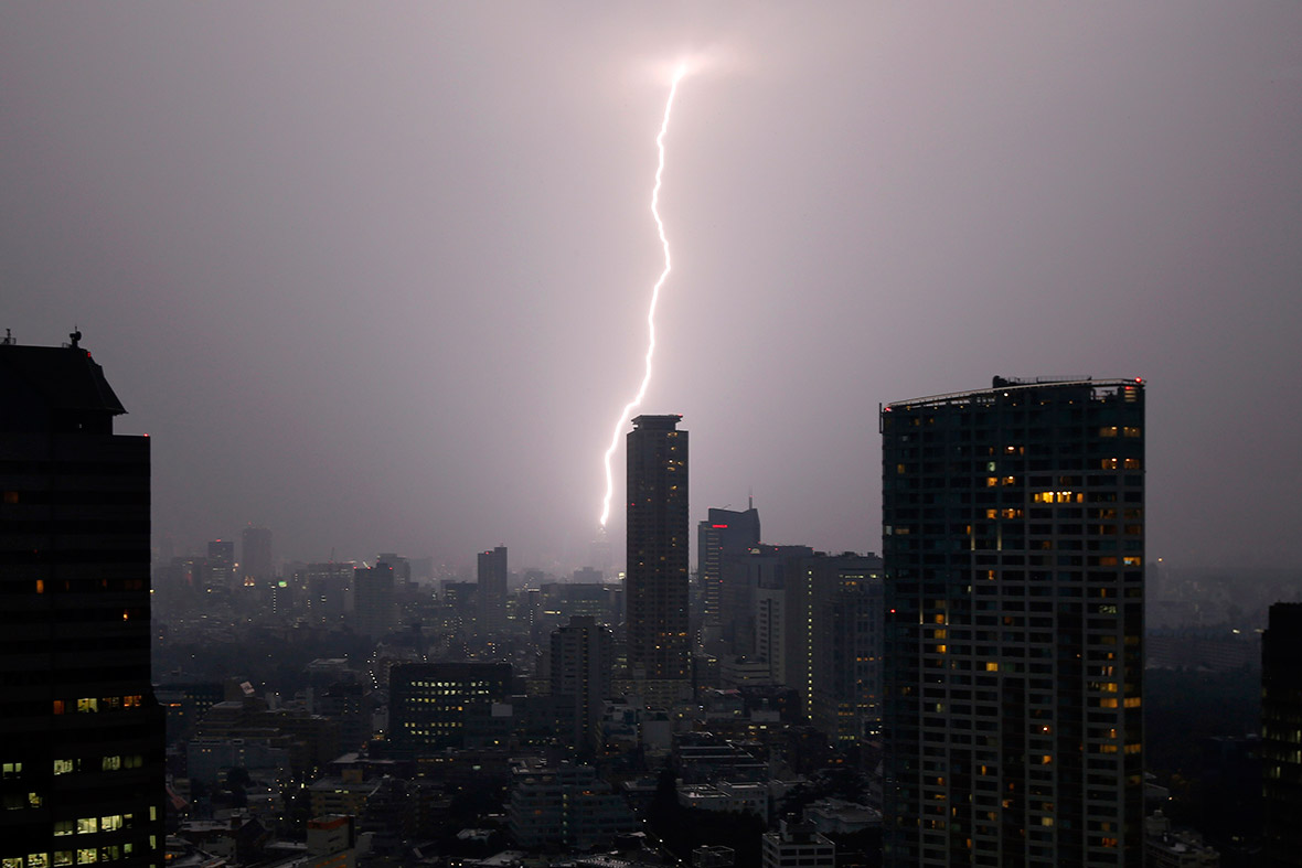 lightning tokyo