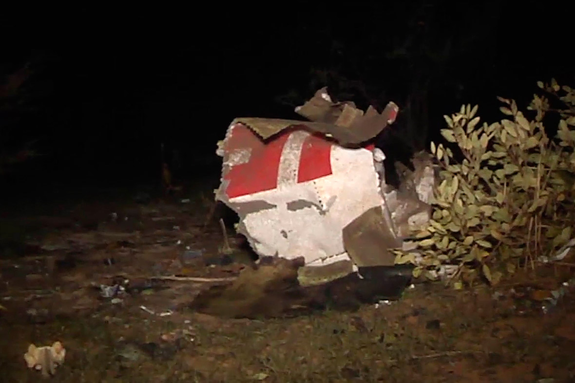 Air Algerie Flight Ah5017 Crash First Photos Of The Plane Wreckage In Mali