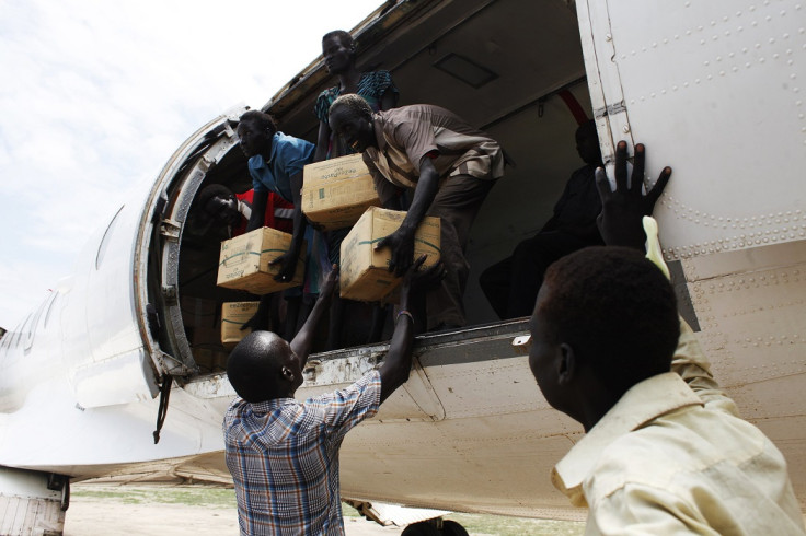 Offloading food aid in South Sudan