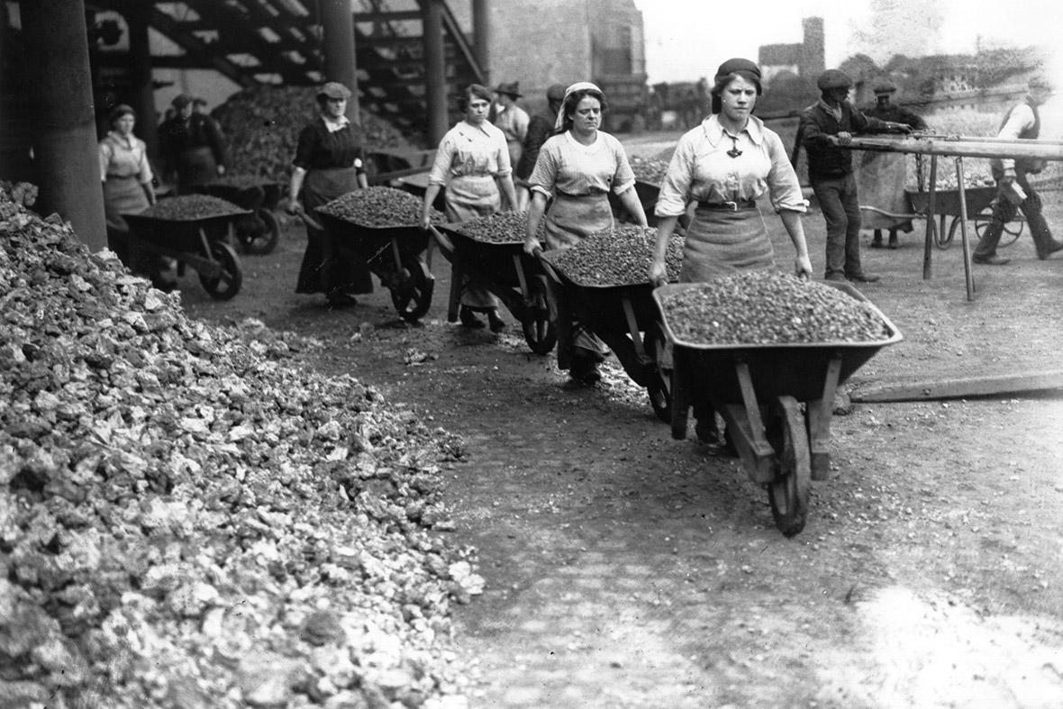 WWI 100th Anniversary Historic Photos Of Women Working During The First World War
