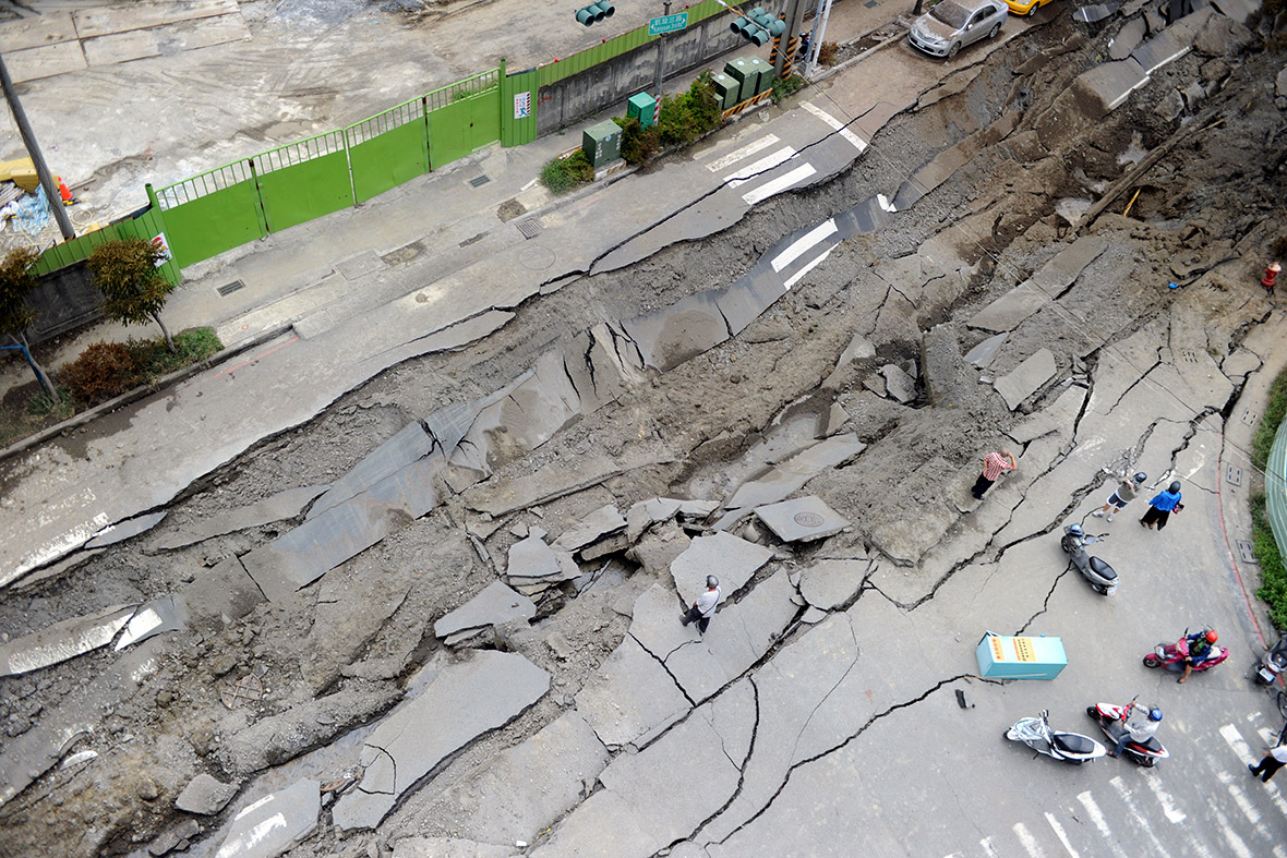 Taiwan Gas Explosion Dramatic Photos and Video of Huge Blasts in Kaohsiung