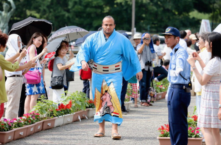 Muslim Sumo Wrestler Osunaarashi Struggles With Ramadan