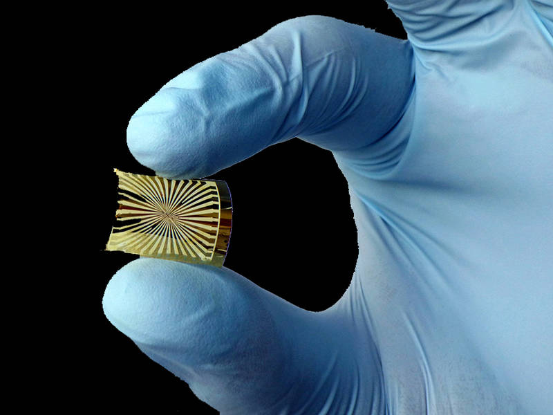 Graphene artificial retina blind Graphene artificial retina blind