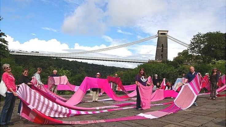 Bristol activists help create seven-mile long peace scarf