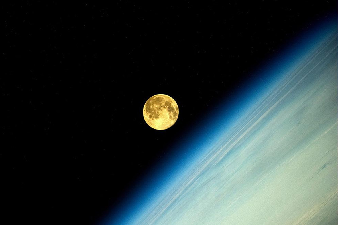 Supermoon: The Best Photos from Around the World - and the Space Station