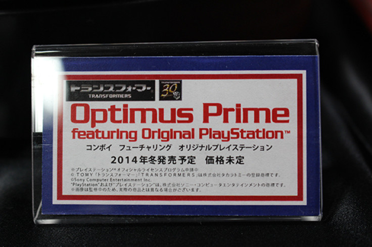 30th Anniversary Optimus Prime toy display card