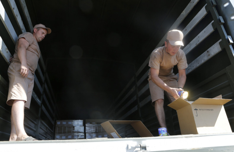 Ukraine: Russian Aid Convoy Checked by Red Cross