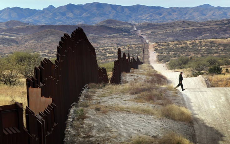 A US police officer patrols the US-Mexican border in Arizona. (Getty)