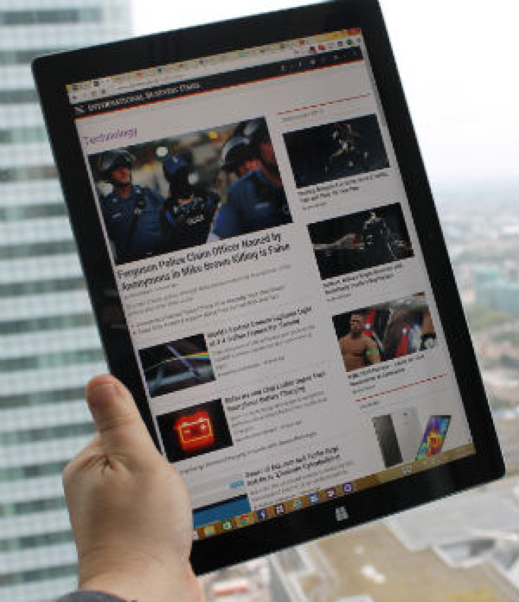 Microsoft Surface Pro 3 Review On-handed Use
